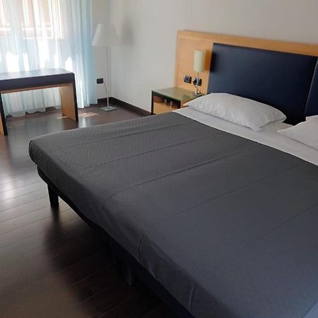 Luxury Rooms Padova Station Bagian luar foto