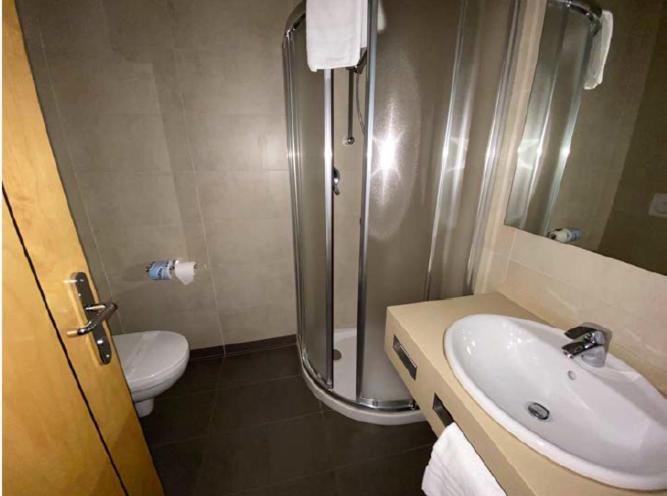 Luxury Rooms Padova Station Bagian luar foto